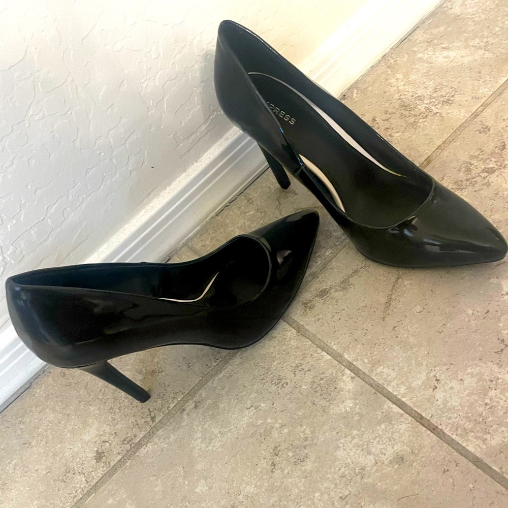 Express heels